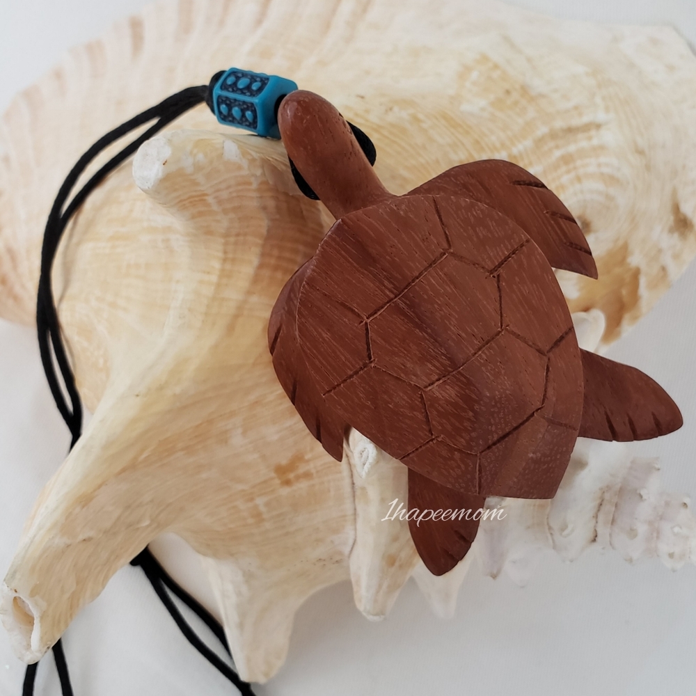 Necklace Carved Turtle Adjustable Silk Cord - Picture 7 of 7